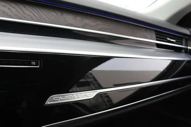 2023 Audi A8 A8L 50 TFSI quattro Premium Edition — миниатюра 17