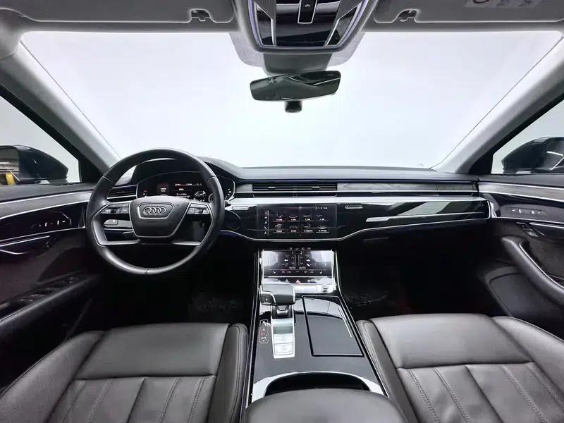 Audi A8 2019 Facelift Plus A8L 50 TFSI quattro Comfort — миниатюра 14