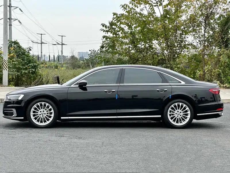 Audi A8 2019 Facelift Plus A8L 50 TFSI quattro Comfort — миниатюра 4