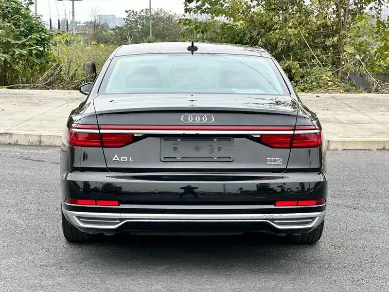 Audi A8 2019 Facelift Plus A8L 50 TFSI quattro Comfort — миниатюра 6