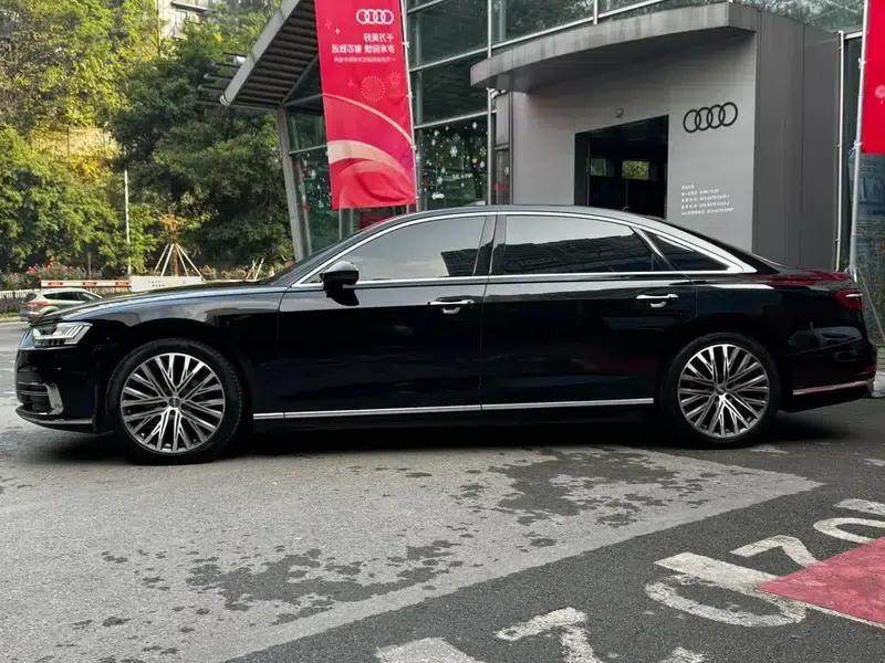 Audi A8 2019 Plus A8L 50 TFSI quattro Luxury — миниатюра 3