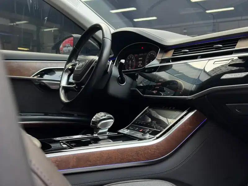 Audi A8 2019 Plus A8L 50 TFSI quattro Luxury — миниатюра 23