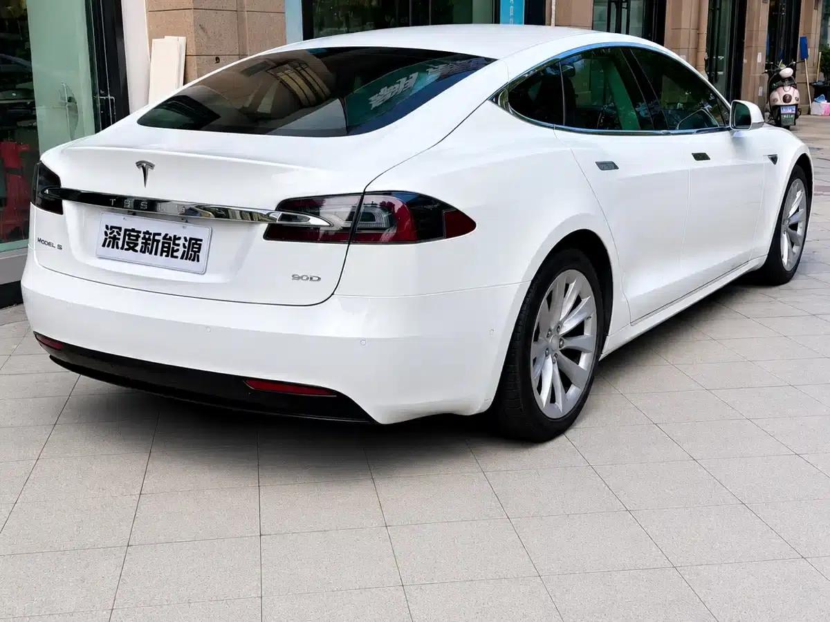 2016 Model S 90D — миниатюра 10