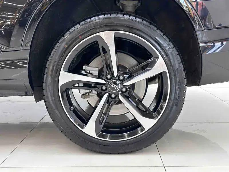 Audi Q7 2023 55 TFSI quattro S line Sport — миниатюра 9