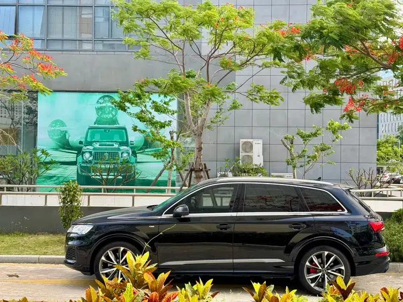 Audi Q7 2023 55 TFSI quattro S line Sport — миниатюра 3