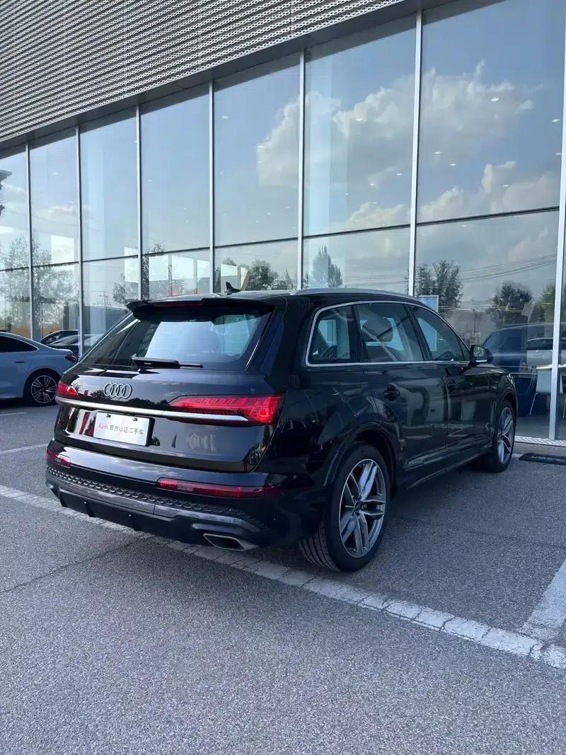 Audi Q7 2025 55 TFSI quattro S line Sport — миниатюра 3