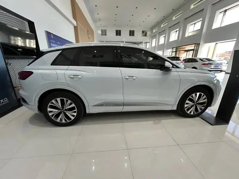 Audi Q4 e-tron 2024 Model 40 e-tron Adventure Edition — миниатюра 4
