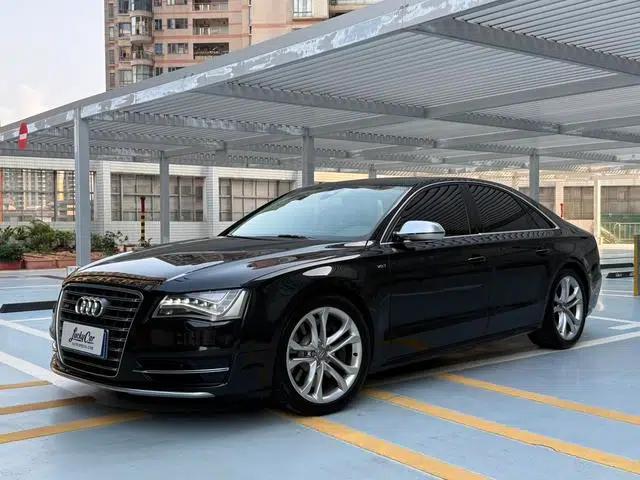 2013 Audi S8 4.0TFSI quattro