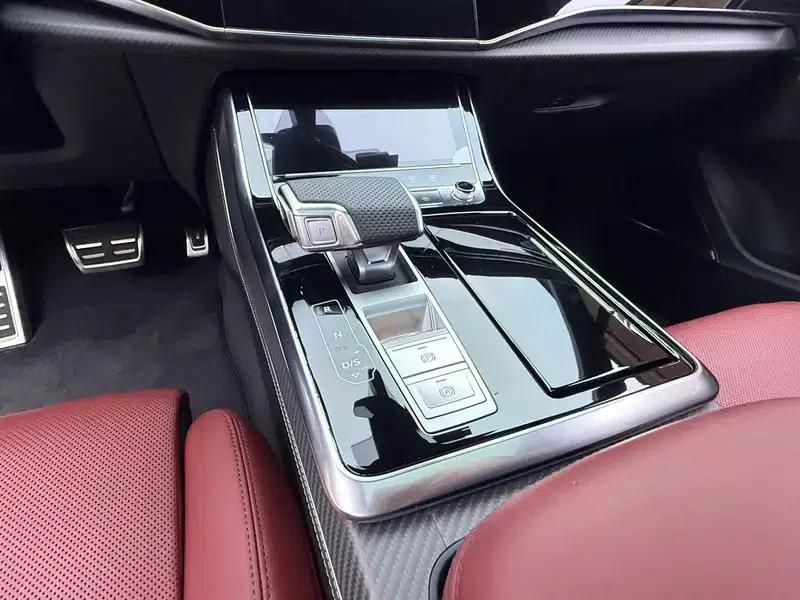 Audi SQ7 2024 4.0 TFSI — миниатюра 17