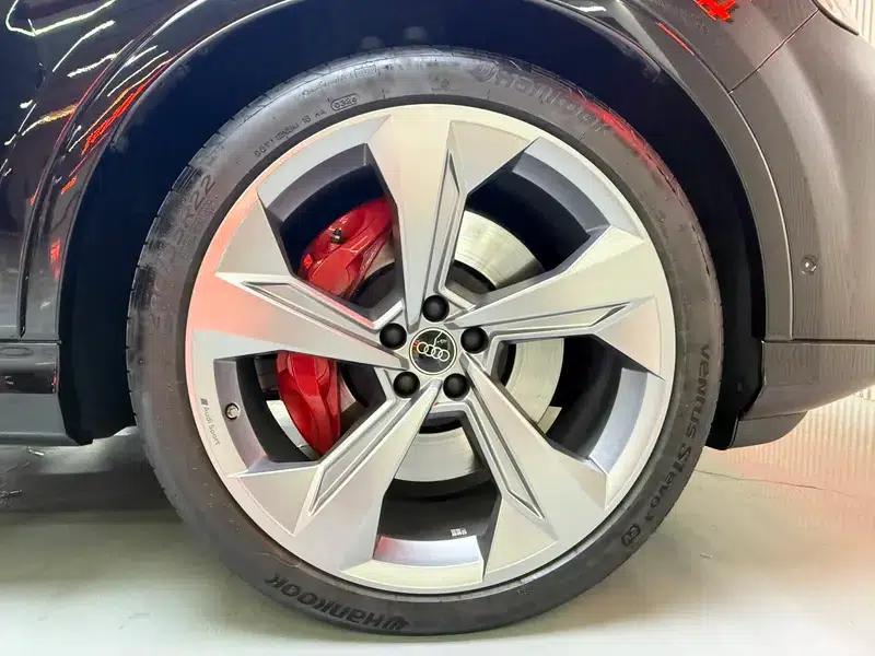 Audi SQ7 2024 4.0 TFSI — миниатюра 6