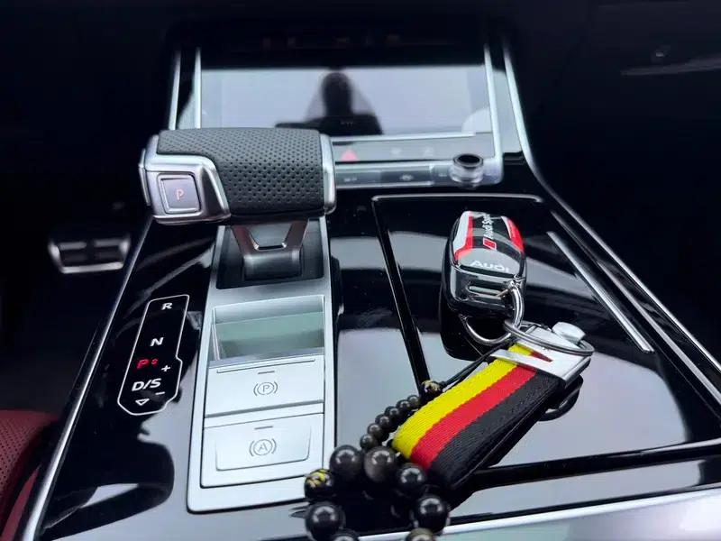 Audi SQ7 2024 4.0 TFSI — миниатюра 7