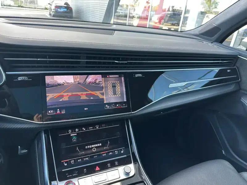 Audi SQ7 2024 4.0 TFSI — миниатюра 6