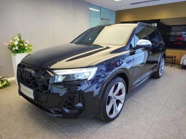 Audi SQ7 2024 4.0 TFSI