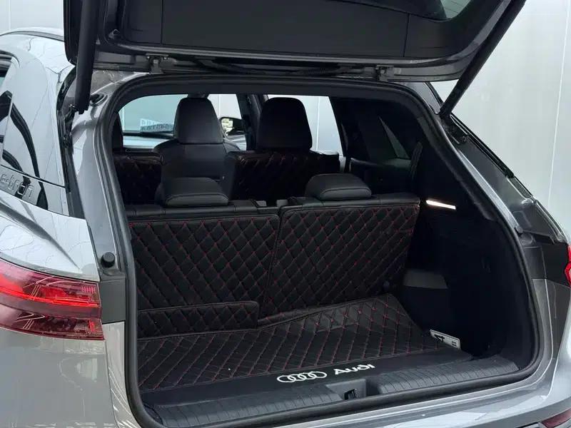 Audi Q5 e-tron 2022 Model 40 e-tron Starry Sky Edition Mech Suit Sun Chaser Edition — миниатюра 24