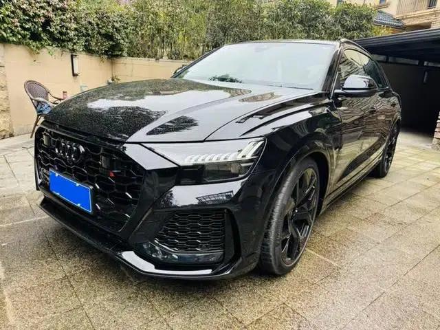 2025 Audi RS Q8 4.0T Performance
