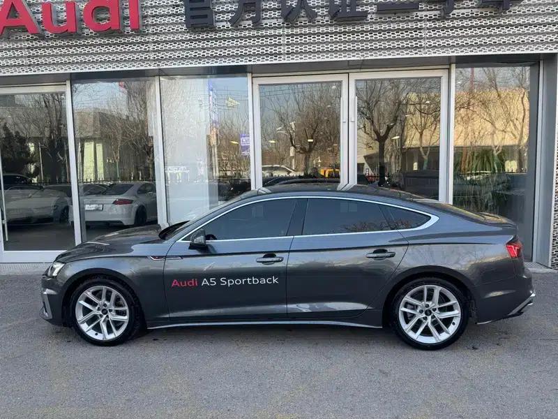 Audi A5 2024 Sportback 40 TFSI Fashion Dynamic Edition — миниатюра 3