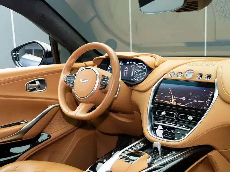 2024 Aston Martin DBX 4.0T V8 — миниатюра 12