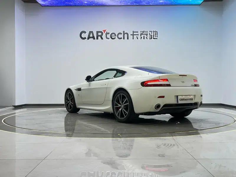 2011 Vantage 4.7L Sportshift Coupe — миниатюра 4