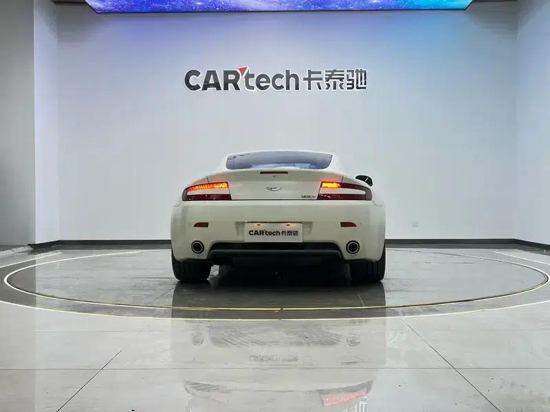 2011 Vantage 4.7L Sportshift Coupe — миниатюра 5