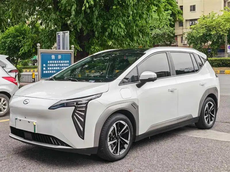AION Y 2022 PLUS 70 Smart Edition — миниатюра 1
