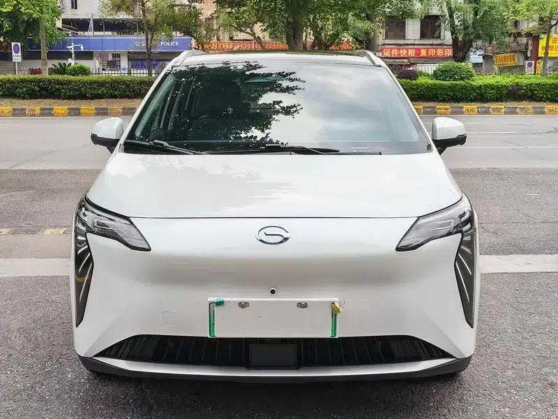 AION Y 2022 PLUS 70 Smart Edition — миниатюра 2