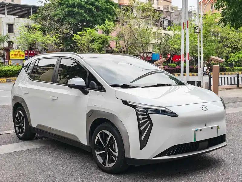 AION Y 2022 PLUS 70 Smart Edition — миниатюра 3