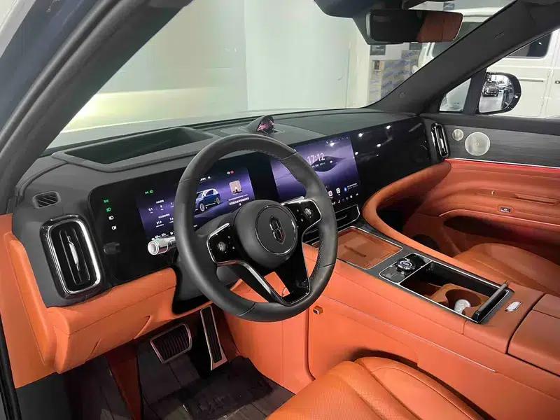 Wenjie M9 2024 Extended Range Max Six-Seater — миниатюра 22