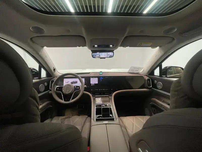 Wenjie M9 2025 Ultra Range Extended 5-Seat Version (192-line LiDAR) — миниатюра 8