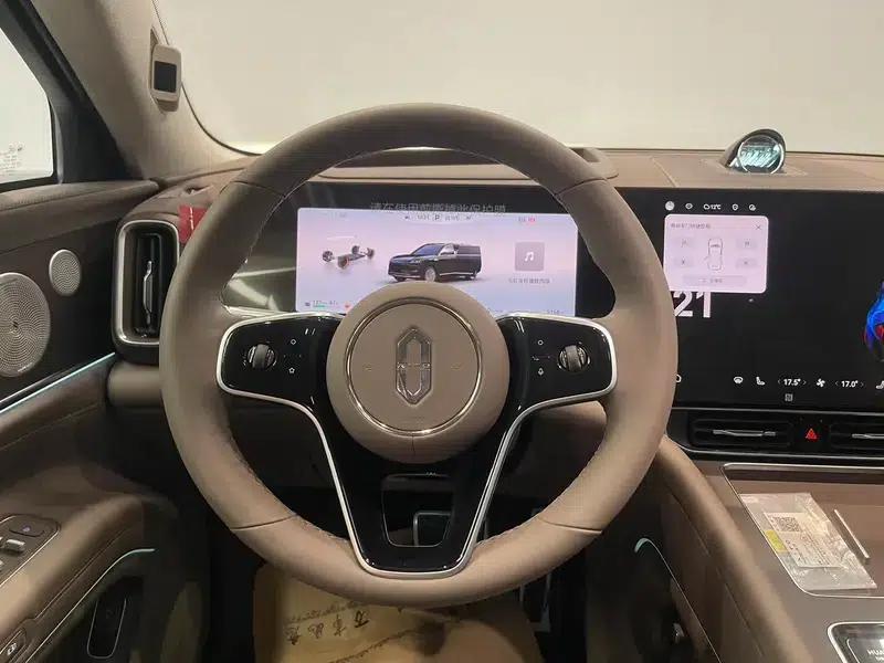 Wenjie M9 2025 Ultra Range Extended 5-Seat Version (192-line LiDAR) — миниатюра 10
