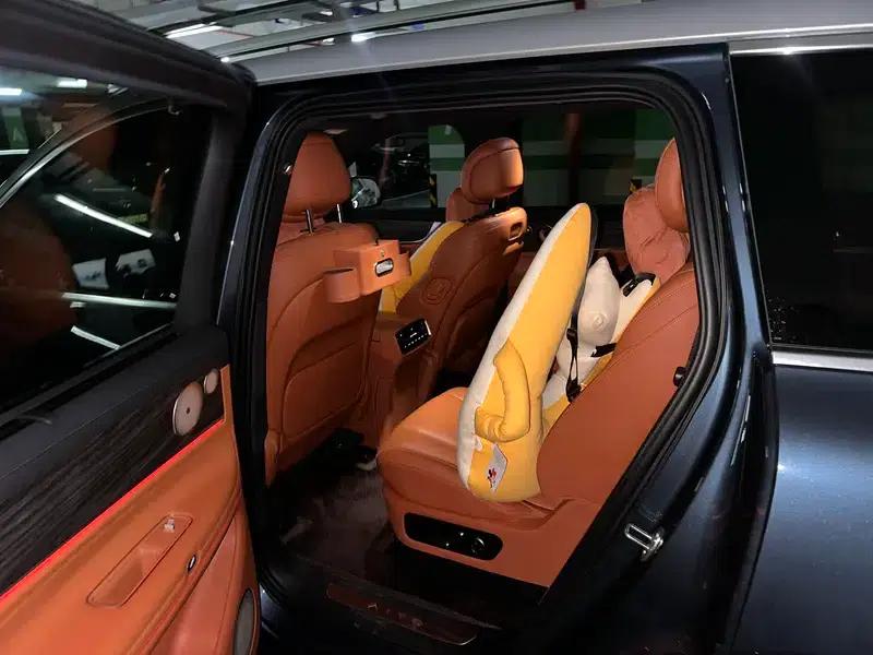 Wenjie M9 2024 Extended Range Max Six-Seater — миниатюра 9