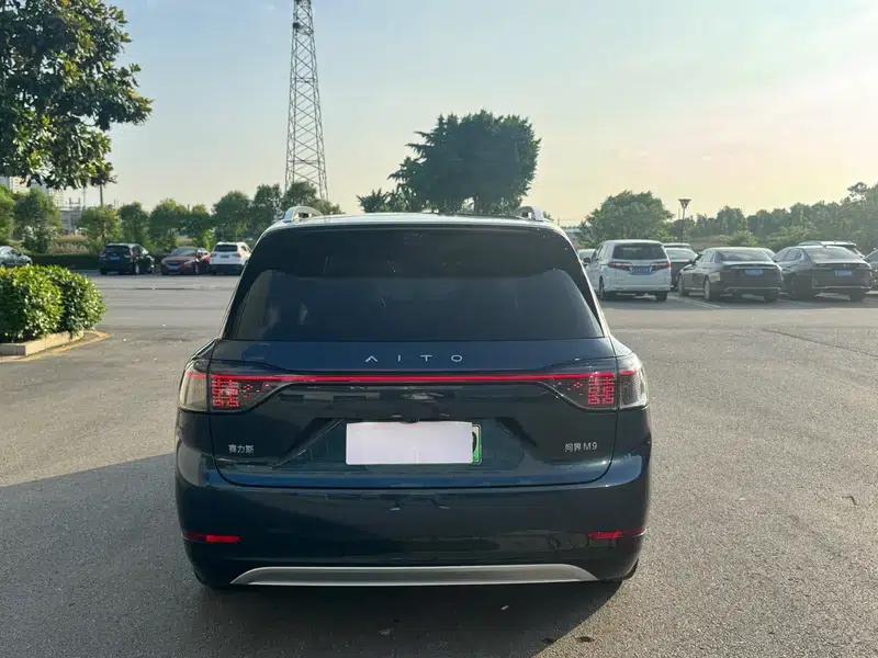 Wenjie M9 2025 Ultra Extended Range Six-Seat Version (192-line LiDAR) — миниатюра 4