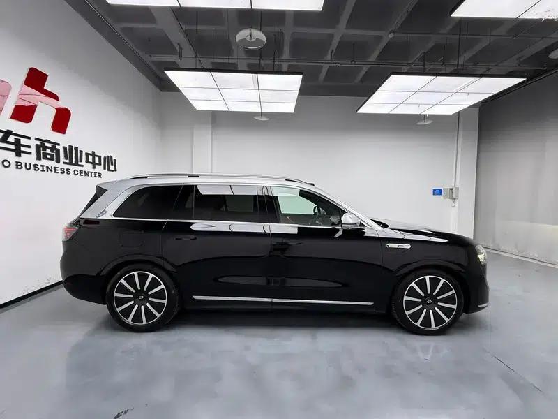 Wenjie M9 2024 Ultra Range Extended 6-Seater — миниатюра 7