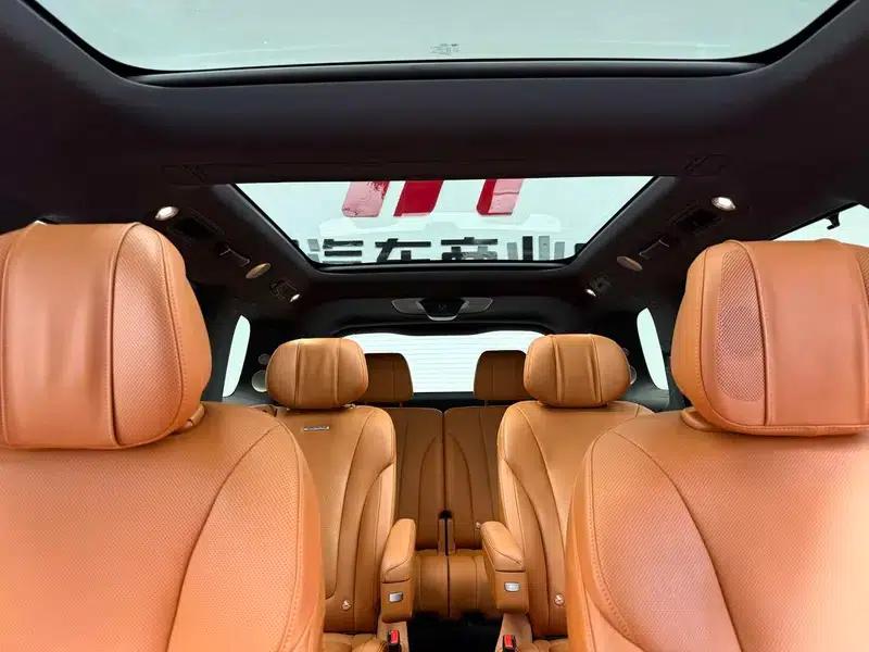 Wenjie M9 2024 Ultra Range Extended 6-Seater — миниатюра 10