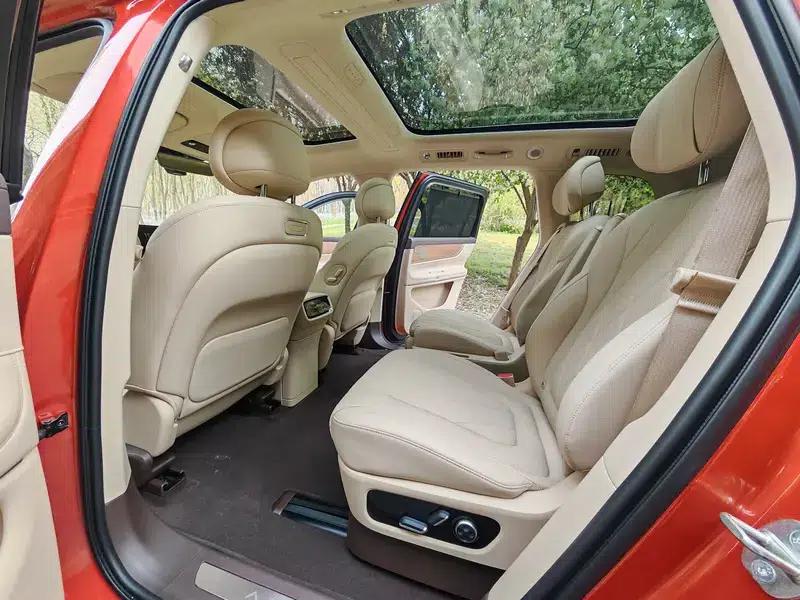 Wenjie M9 2024 Extended Range Max Six-Seater — миниатюра 18