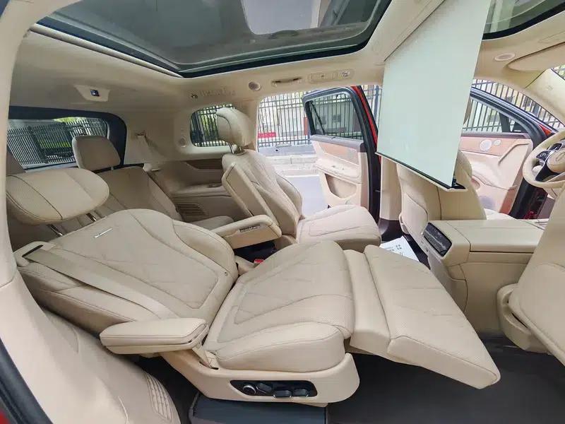 Wenjie M9 2024 Extended Range Max Six-Seater — миниатюра 21