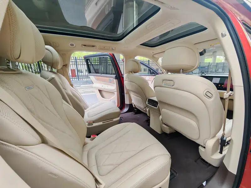 Wenjie M9 2024 Extended Range Max Six-Seater — миниатюра 22