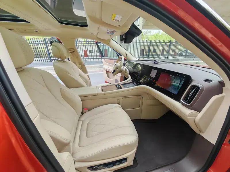 Wenjie M9 2024 Extended Range Max Six-Seater — миниатюра 23