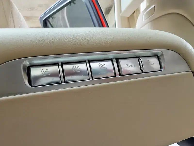 Wenjie M9 2024 Extended Range Max Six-Seater — миниатюра 10
