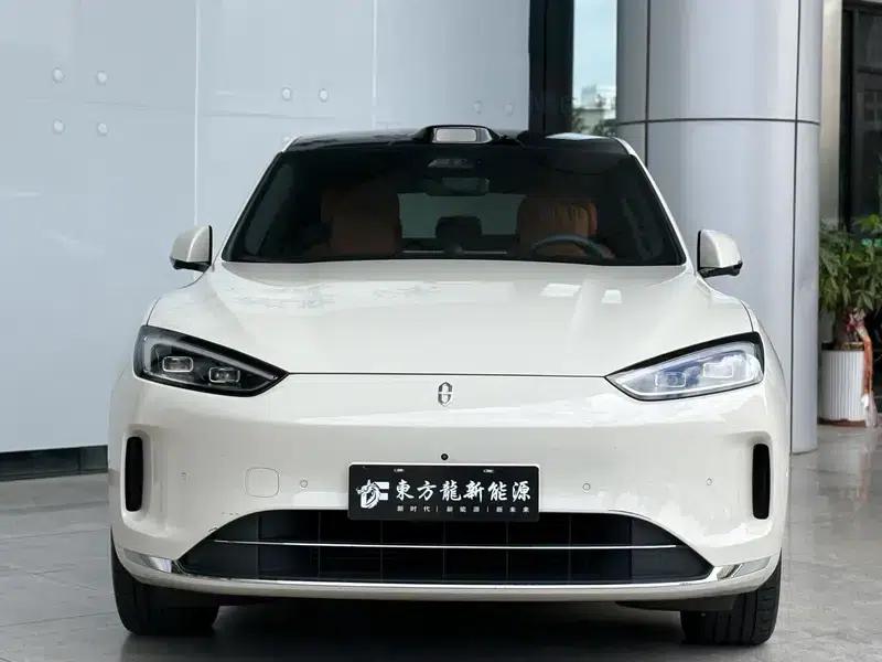 Wenjie M5 2025 Extended Range Ultra 4WD Version — миниатюра 2