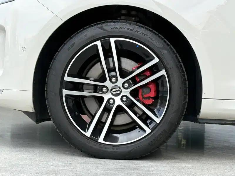 Wenjie M5 2025 Extended Range Ultra 4WD Version — миниатюра 6