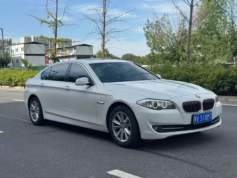 BMW 5 Series 2013 525Li Luxury — миниатюра 3