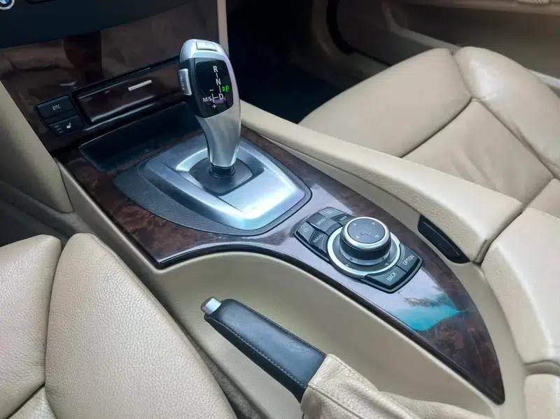 BMW 5 Series 2008 530Li Leading Edition — миниатюра 15