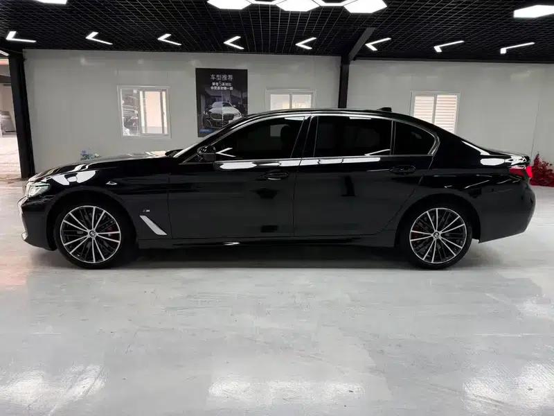 2023 BMW 5 Series 530Li Leading Edition M Sport Package — миниатюра 3