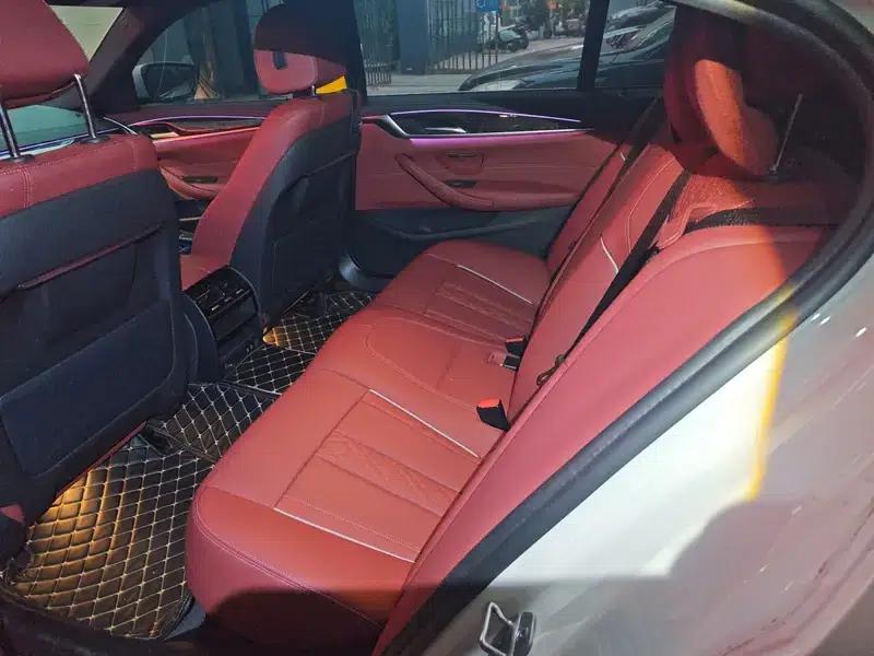 2022 BMW 5 Series 525Li M Sport Package — миниатюра 9