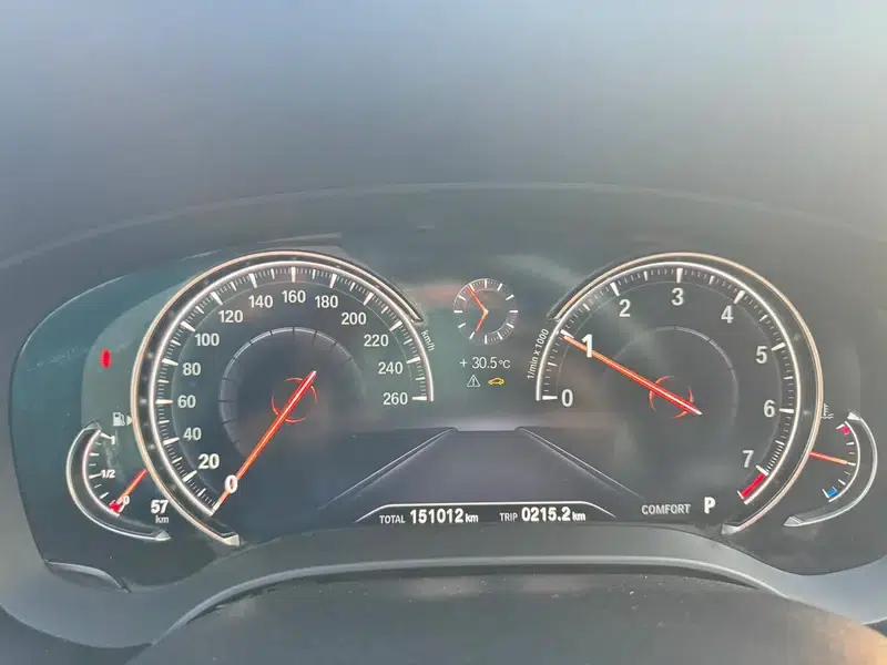 2018 BMW 5 Series 525Li M Sport Package — миниатюра 8