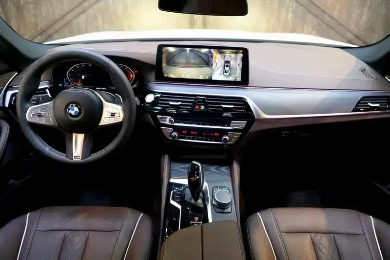 2023 BMW 5 Series 530Li Leading Edition M Sport Package — миниатюра 13