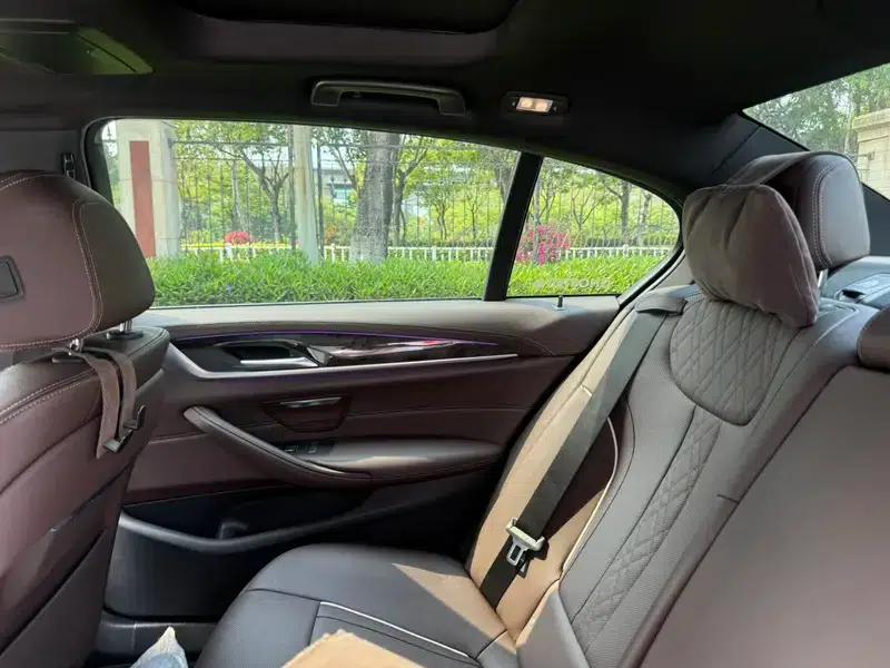 BMW 5 Series 2022 Facelift 530Li Leading Model M Sport Package — миниатюра 9