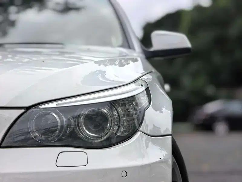 BMW 5 Series 2010 523Li Leading Edition — миниатюра 6