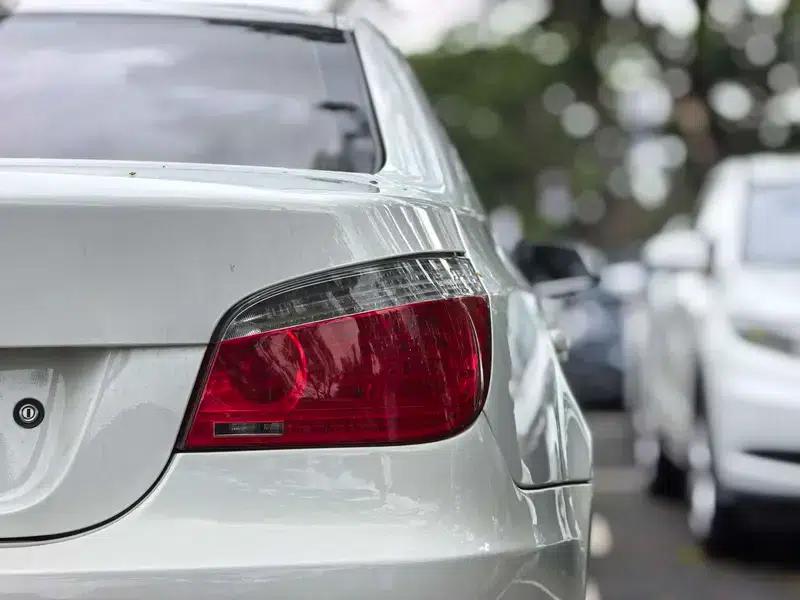 BMW 5 Series 2010 523Li Leading Edition — миниатюра 7