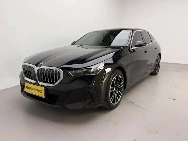 2025 BMW 5 Series Facelift 530Li Leading Edition M Sport Package — миниатюра 1